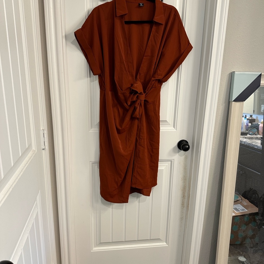 SHEIN Terracotta Tie-Front Midi Dress - Picture 5 of 6